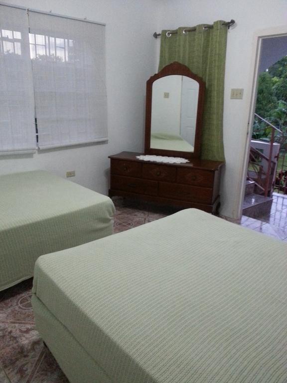 Polish Princess Guest House Port Antonio Kültér fotó